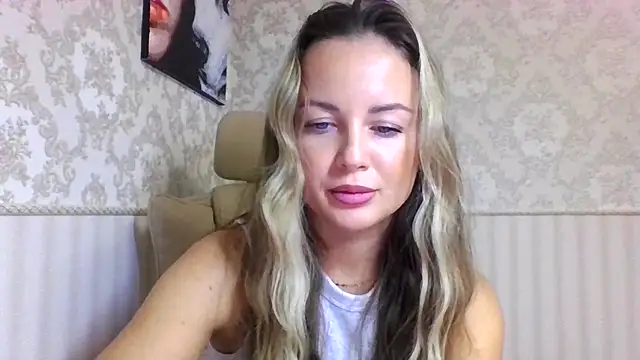 jennifer838 online show from 10/31/25, 06:20