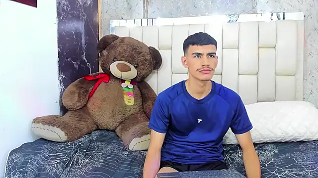 Bi Latin Boys1 online show from 12/11/24, 01:06