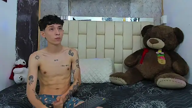 Bi Latin Boys1 online show from 12/21/24, 11:33