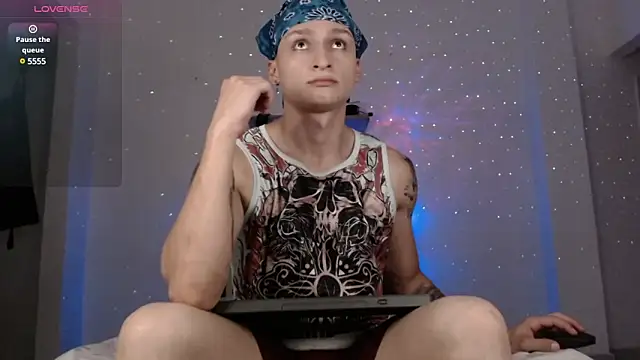 arthurphoenix  online show from 12/28/24, 02:54