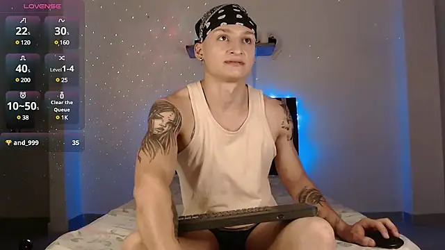 arthurphoenix  online show from 12/31/24, 05:44