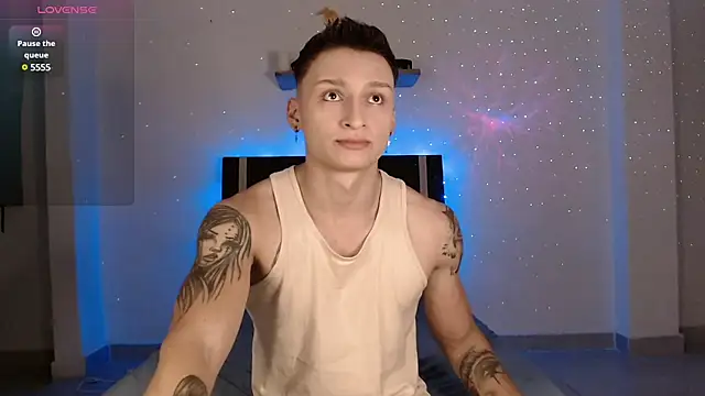 arthurphoenix  online show from 01/04/25, 02:56