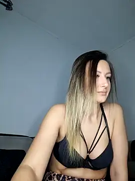 AudreyJoy online show from 12/21/24, 09:58