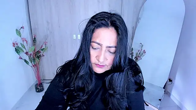 Adele Sweett online show from 07/18/26, 11:03
