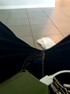 Snapshot of Analgapingspecialist71269 chatting on 01/13/26, 06:29 Analgapingspecialist71269 online show from 01/13/26, 06:29