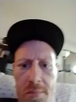 Snapshot of Analgapingspecialist71269 chatting on 01/13/26, 08:25 Analgapingspecialist71269 online show from 01/13/26, 08:25