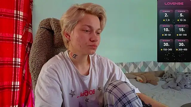 esajukyy online show from 03/13/25, 04:38