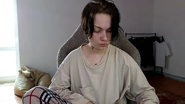 esajukyy online show from 05/16/26, 05:04