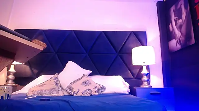 Snapshot of Elektra_Abundance_ chatting on 03/15/25, 10:46 Elektra Abundance  online show from 03/15/25, 10:46