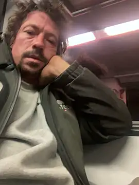 zenzero87 online show from 12/19/25, 05:20