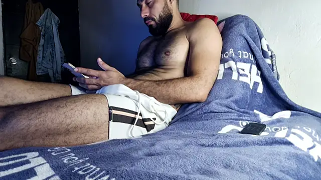 Snapshot of BEN_BLAZE chatting on 02/01/25, 02:45 BEN BLAZE online show from 02/01/25, 02:45