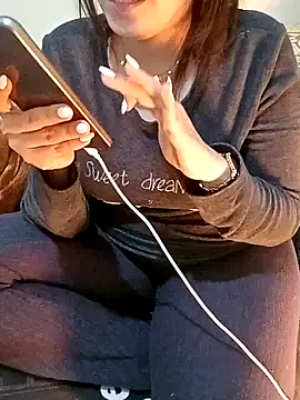 ShadiaStar online show from 01/20/25, 10:04