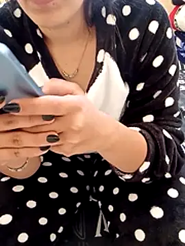 ShadiaStar online show from 11/28/25, 11:24