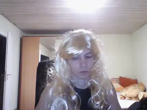 Snapshot of Kinky-Kristina chatting on 02/28/25, 01:58 Kinky-Kristina online show from 02/28/25, 01:58