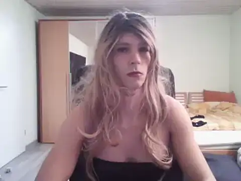 Snapshot of Kinky-Kristina chatting on 03/19/25, 07:27 Kinky-Kristina online show from 03/19/25, 07:27