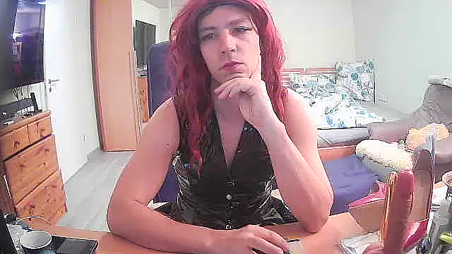 Kinky-Kristina online show from 11/20/25, 07:57