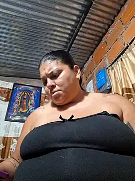Snapshot of chubby_sexy_big_tits chatting on 03/04/25, 12:50 chubby sexy big tits online show from 03/04/25, 12:50