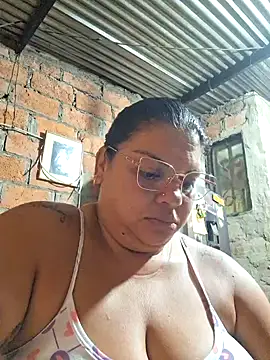 Snapshot of chubby_sexy_big_tits chatting on 03/06/25, 10:41 chubby sexy big tits online show from 03/06/25, 10:41