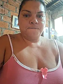 Snapshot of chubby_sexy_big_tits chatting on 03/15/25, 12:34 chubby sexy big tits online show from 03/15/25, 12:34