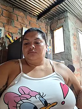 Snapshot of chubby_sexy_big_tits chatting on 10/13/25, 12:38 chubby sexy big tits online show from 10/13/25, 12:38