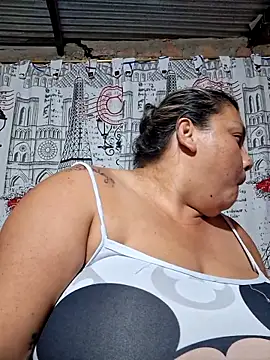 Snapshot of chubby_sexy_big_tits chatting on 10/21/25, 12:11 chubby sexy big tits online show from 10/21/25, 12:11