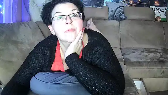 Snapshot of MissSharp chatting on 12/27/24, 09:54 MissSharp online show from 12/27/24, 09:54