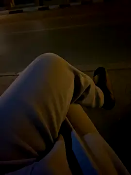 Lahcene online show from 11/28/25, 08:33