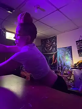 Stonermama666420 online show from 02/14/26, 07:32