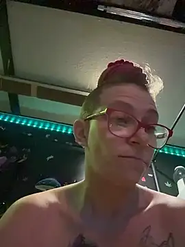 Stonermama666420 online show from 03/04/26, 05:02