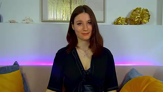 VictoriaArdern online show from 10/18/25, 07:09