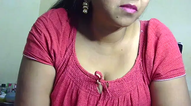 Snapshot of Suhana-sapna chatting on 02/06/25, 01:21 Suhana-sapna online show from 02/06/25, 01:21