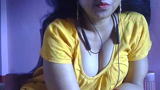 Snapshot of Suhana-sapna chatting on 07/03/26, 06:09 Suhana-sapna online show from 07/03/26, 06:09