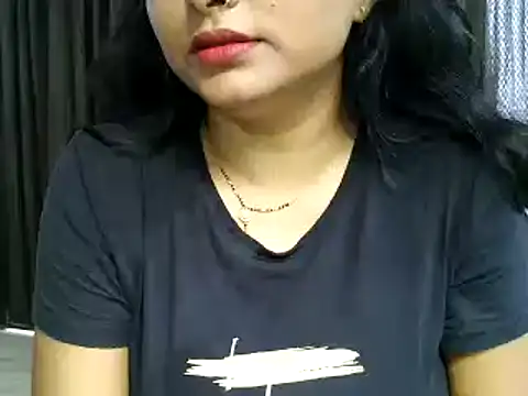 Snapshot of Hritvika chatting on 02/23/26, 06:44 Hritvika online show from 02/23/26, 06:44