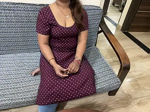 DivyaDutta online show from 03/10/25, 03:30