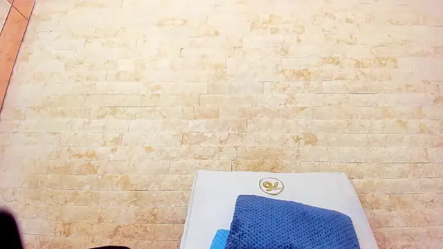 mia roldan  online show from 01/10/26, 12:40