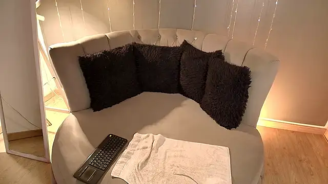 slutty venus online show from 01/05/25, 08:00