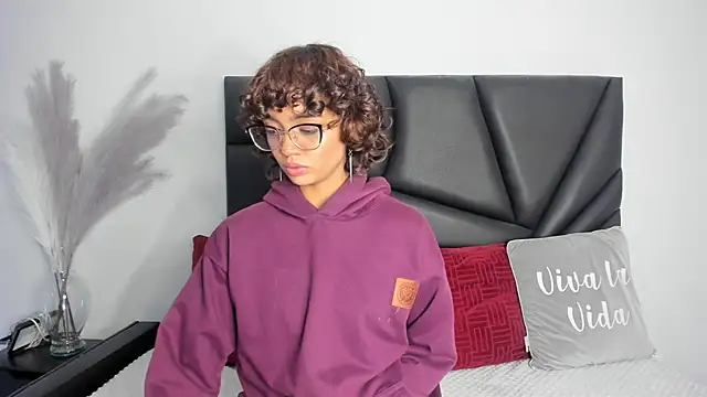 slutty venus online show from 09/24/25, 07:39