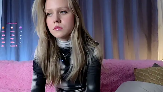 WiloneEsse online show from 03/20/25, 01:02