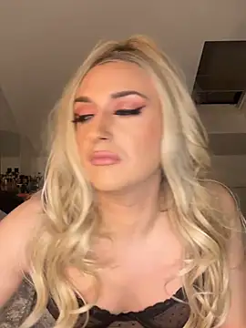 littlebambi26 online show from 03/12/26, 10:16