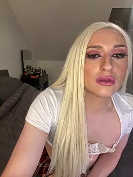 littlebambi26 online show from 04/12/26, 08:14