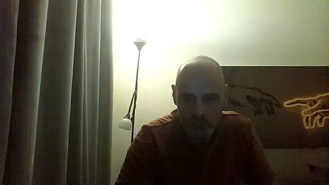 Snapshot of Avamereandmikel chatting on 12/14/24, 01:06 Avamereandmikel online show from 12/14/24, 01:06