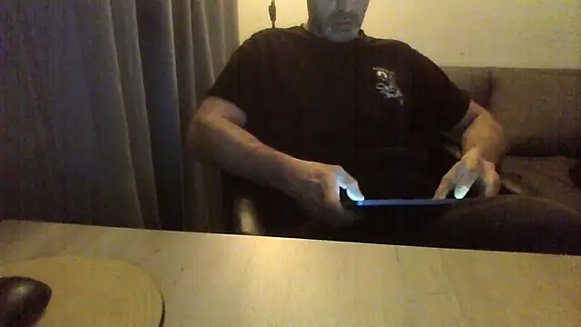 Snapshot of Avamereandmikel chatting on 12/16/24, 09:41 Avamereandmikel online show from 12/16/24, 09:41