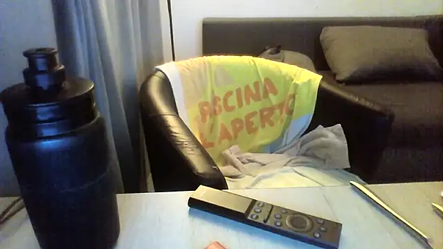 Snapshot of Avamereandmikel chatting on 09/09/25, 11:48 Avamereandmikel online show from 09/09/25, 11:48