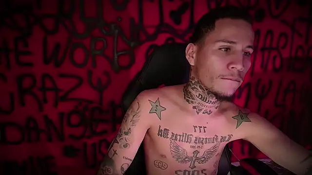 Snapshot of Junihn0 chatting on 02/11/25, 12:27 Junihn0 online show from 02/11/25, 12:27