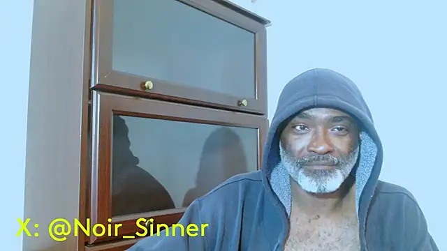 Snapshot of sinnernoir chatting on 05/16/26, 10:36 sinnernoir online show from 05/16/26, 10:36