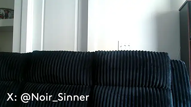 Snapshot of sinnernoir chatting on 06/02/26, 02:19 sinnernoir online show from 06/02/26, 02:19