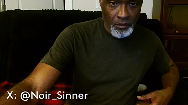 Snapshot of sinnernoir chatting on 06/04/26, 03:12 sinnernoir online show from 06/04/26, 03:12