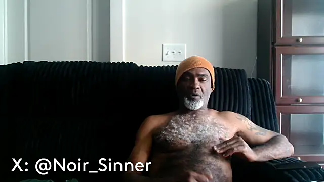 Snapshot of sinnernoir chatting on 06/04/26, 03:18 sinnernoir online show from 06/04/26, 03:18