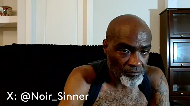 Snapshot of sinnernoir chatting on 06/14/26, 02:35 sinnernoir online show from 06/14/26, 02:35
