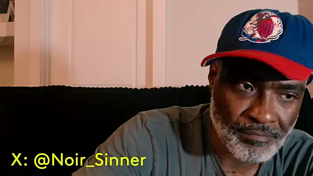 Snapshot of sinnernoir chatting on 07/15/26, 03:45 sinnernoir online show from 07/15/26, 03:45